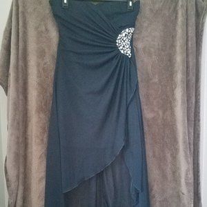 Strapless formal dress
